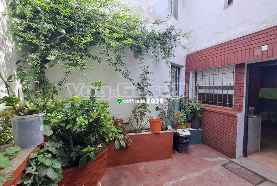 Alquilo Casa Elisa en Villa Gesell zona Centro Comercial a 600 Mts de la Playa 