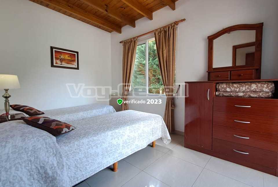 Alquilo Casa Elsa y Mario en Mar Azul zona  a 400 mts de la Playa