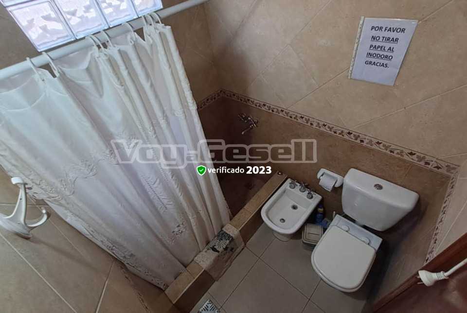 Alquilo Casa Elsa y Mario en Mar Azul zona  a 400 mts de la Playa