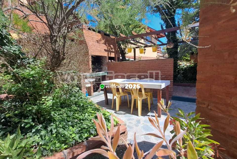 Alquilo Departamento En Esta tierra en Villa Gesell zona Centro a 120 Mts de la Playa