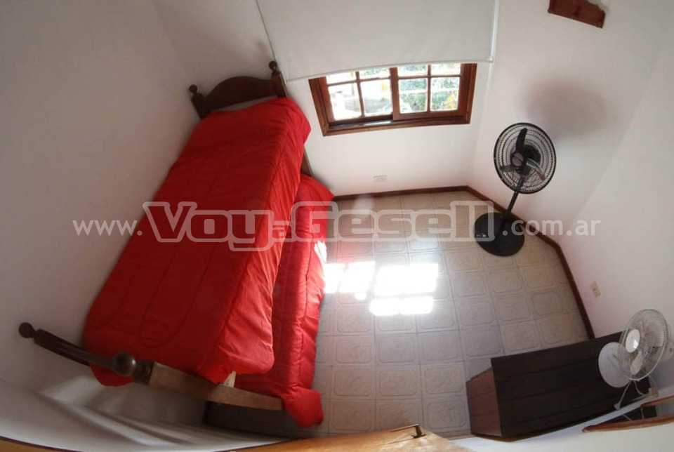 Alquilo Duplex Esmeralda 1 en Villa Gesell zona Centro a 200 Mts de la Playa