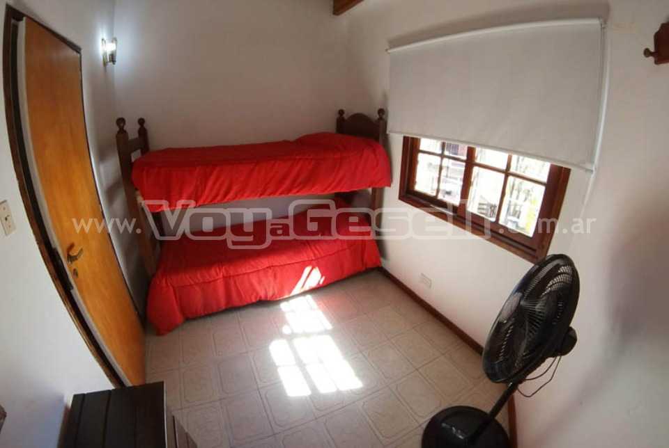 Alquilo Duplex Esmeralda 1 en Villa Gesell zona Centro a 200 Mts de la Playa