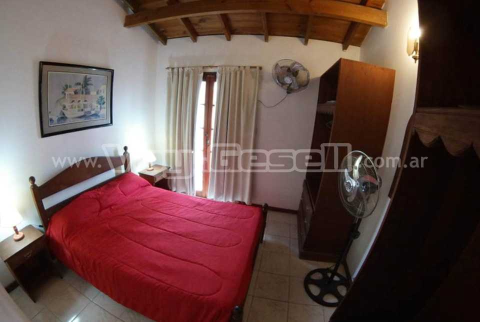 Alquilo Duplex Esmeralda 1 en Villa Gesell zona Centro a 200 Mts de la Playa