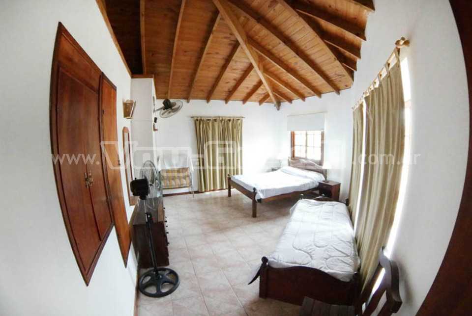 Alquilo Duplex Esmeralda esquina en Villa Gesell zona Centro a 200 Mts de la Playa