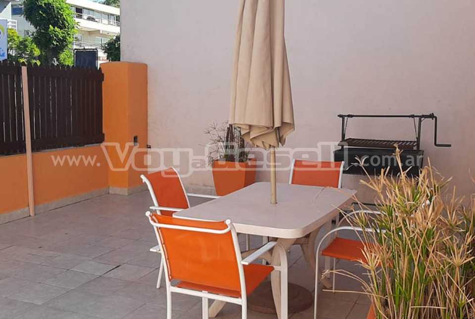 Alquilo Casa SAMANAY en Villa Gesell zona Centro a 450 Mts de la Playa 