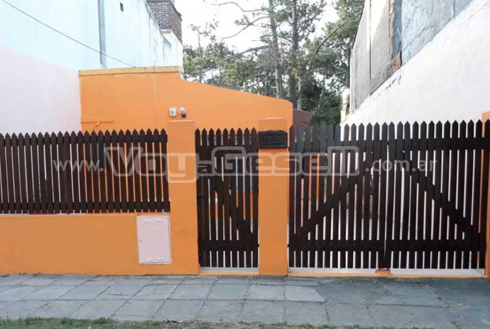 Alquilo Casa SAMANAY en Villa Gesell zona Centro a 450 Mts de la Playa 