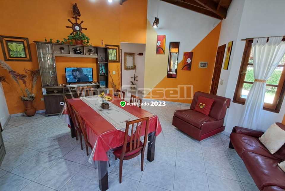 Alquilo Casa Ezequiel en Villa Gesell zona Sur a 800 Mts de la Playa 