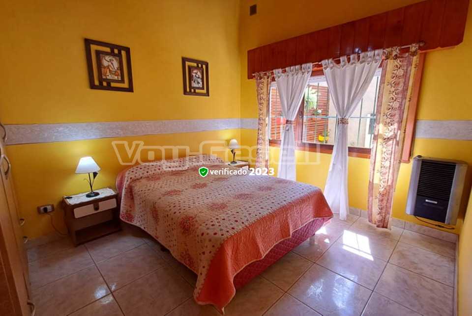 Alquilo Casa Ezequiel en Villa Gesell zona Sur a 800 Mts de la Playa