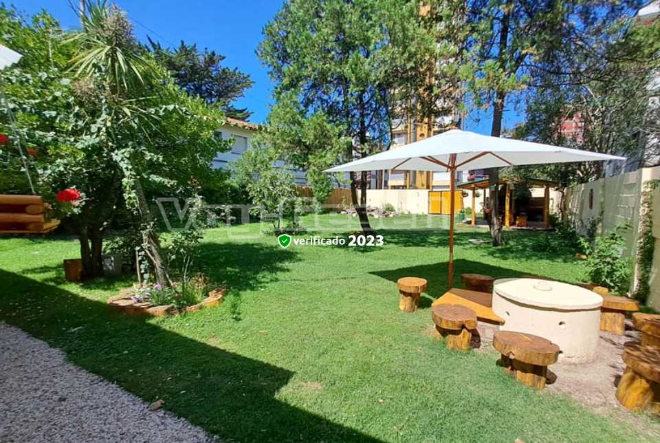 Alquilo Duplex Duplex Casa Suria B en Villa Gesell zona Barrio Norte a 150 Mts de la Playa 