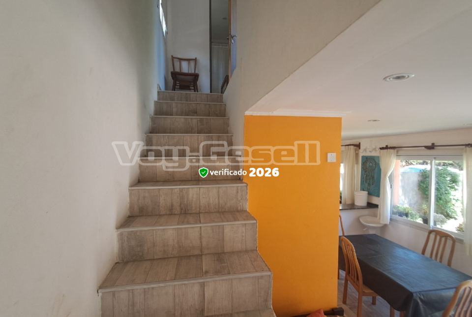 Alquilo Casa FloreSer en Villa Gesell zona Centro a 3300 mts de la Playa