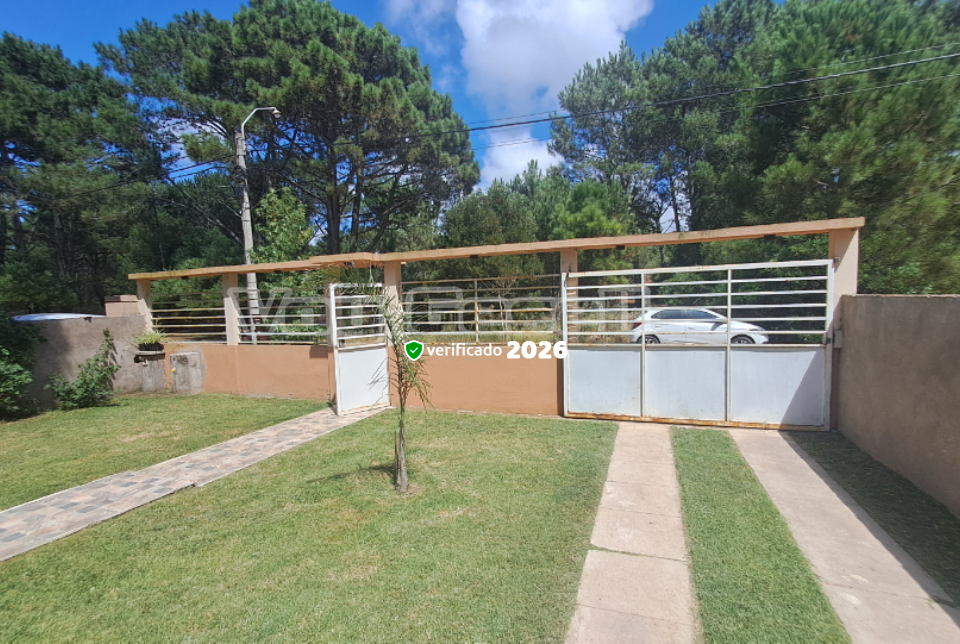 Alquilo Casa FloreSer en Villa Gesell zona Centro a 3300 mts de la Playa