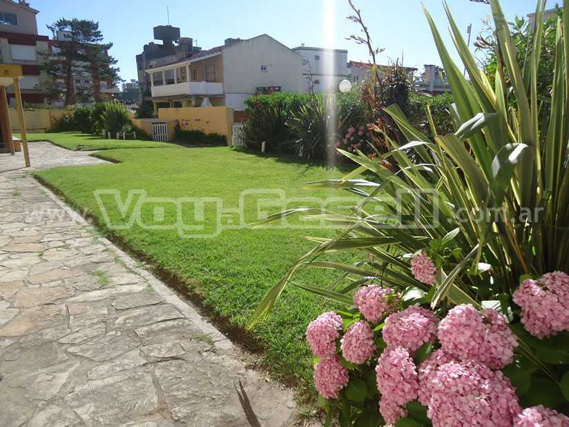 Alquilo Departamento Florida PB en Villa Gesell zona Centro a 10 Mts de la Playa 