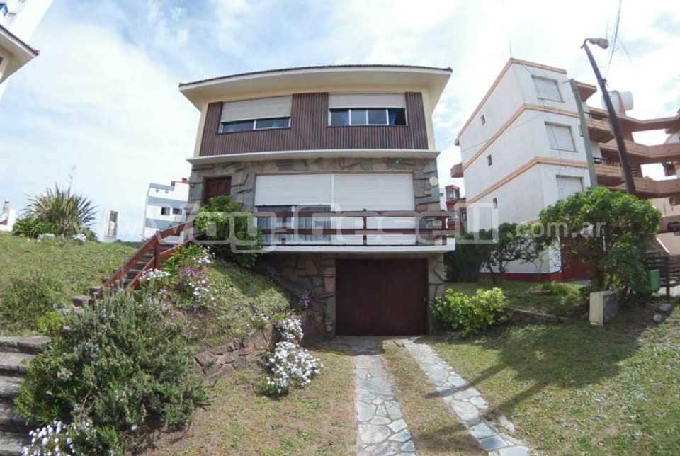 Gaby: Chalet en Villa Gesell zona Sur