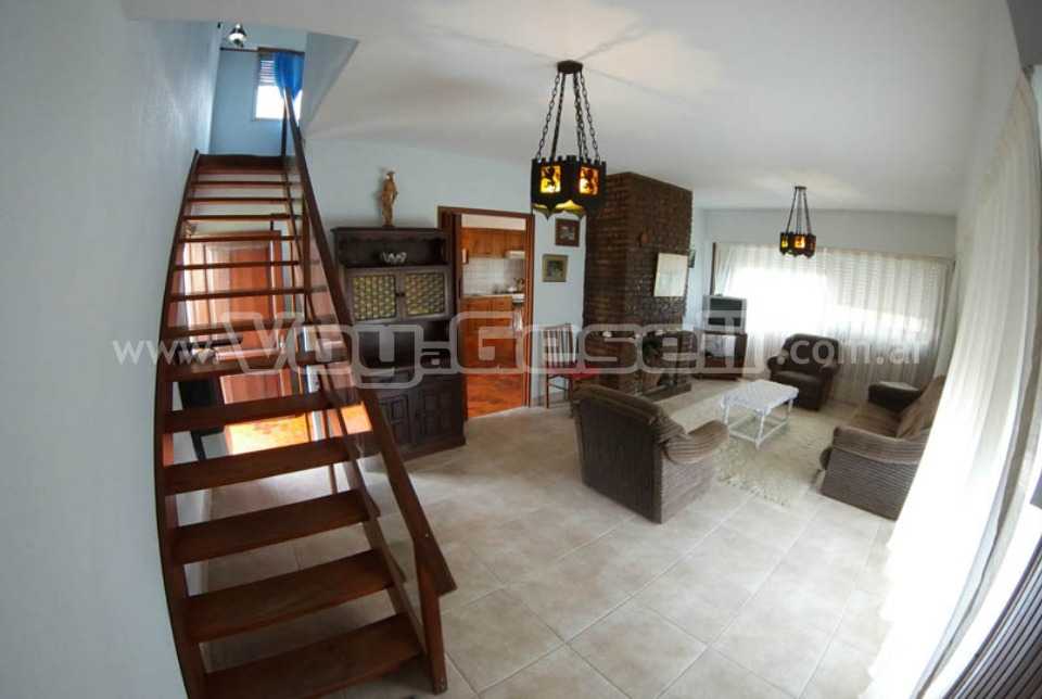 Alquilo Chalet Gaby en Villa Gesell zona Sur a 110 Mts de la Playa