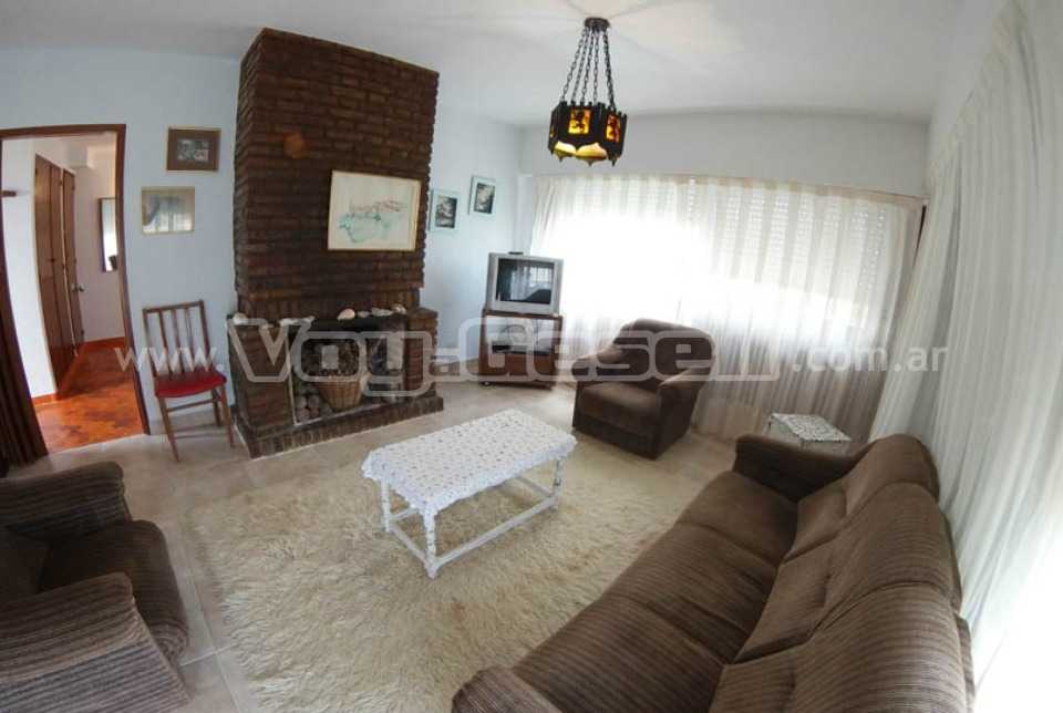 Alquilo Chalet Gaby en Villa Gesell zona Sur a 110 Mts de la Playa 