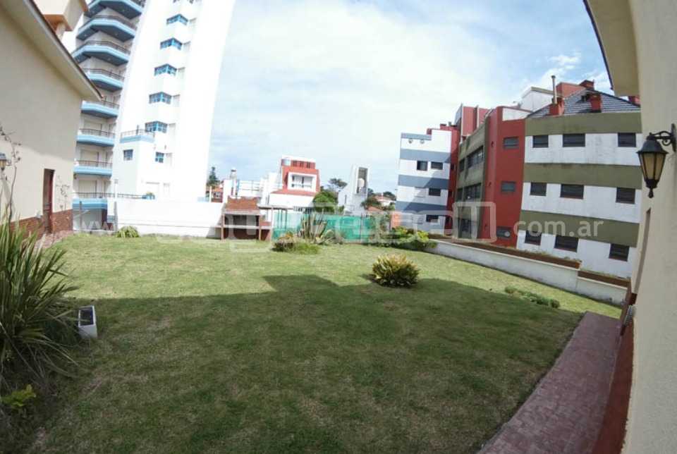 Alquilo Chalet Gaby en Villa Gesell zona Sur a 110 Mts de la Playa 