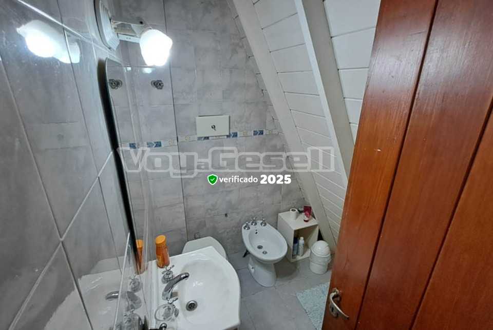 Alquilo Alpina Gatagorriak en Villa Gesell zona Barrio Norte a 550 mts de la Playa