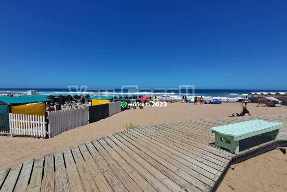 Alquilo Duplex Gemelos 39 en Villa Gesell zona Centro Comercial a 20 Mts de la Playa 