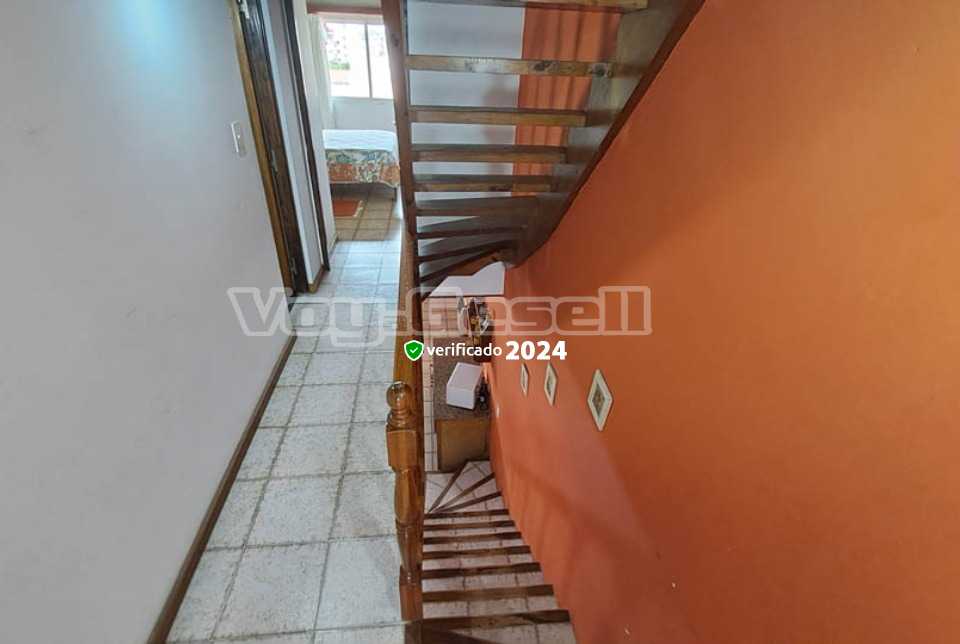 Alquilo Duplex Gemelos 39 en Villa Gesell zona Centro Comercial a 20 Mts de la Playa