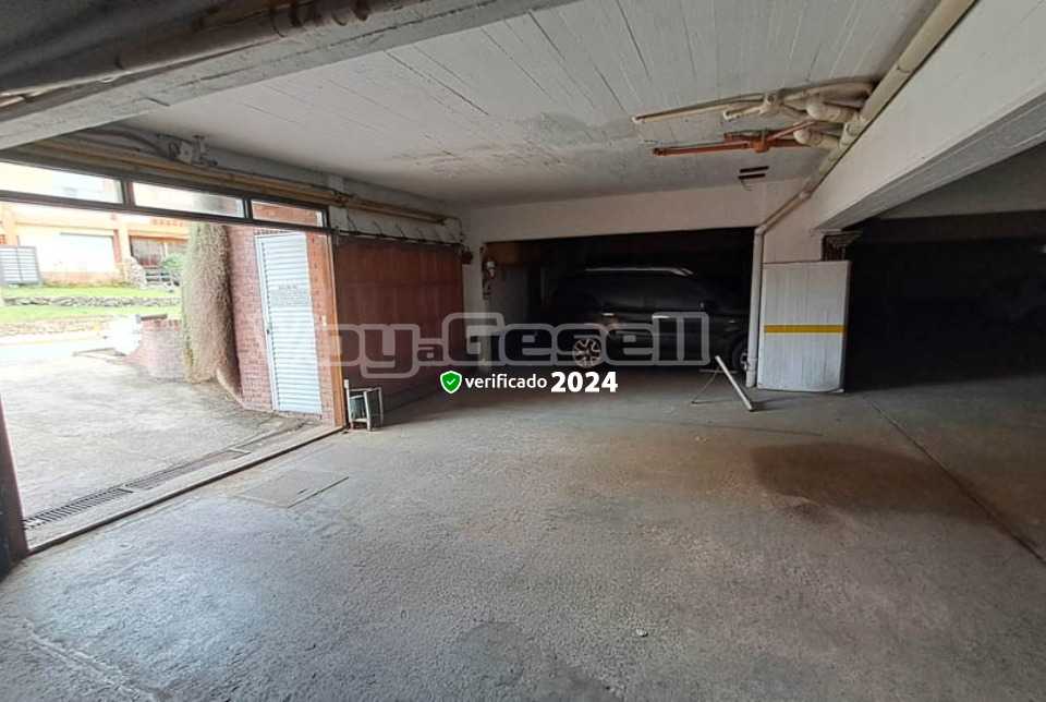 Alquilo Duplex Gemelos 39 en Villa Gesell zona Centro Comercial a 20 Mts de la Playa