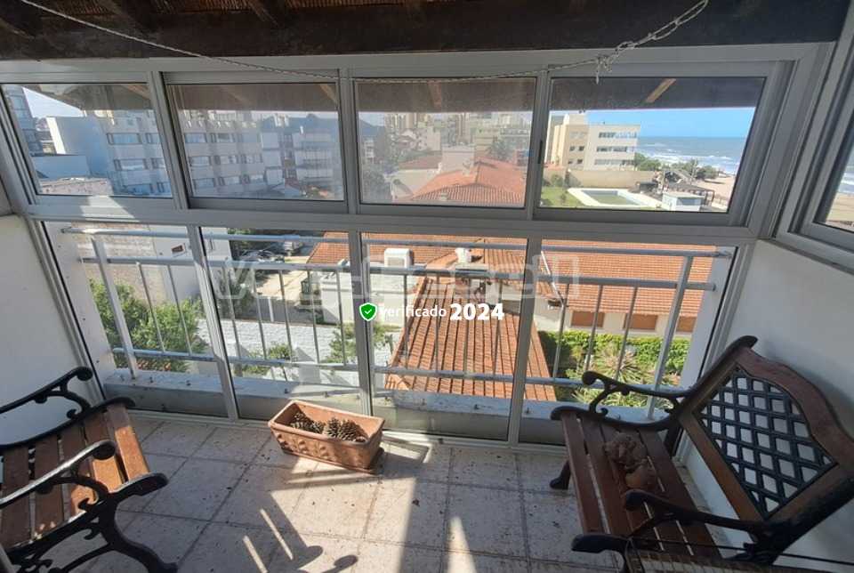 Alquilo Duplex Gemelos VII Departamento 40 en Villa Gesell zona Centro Comercial a 10 Mts de la Playa