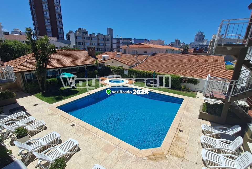Alquilo Duplex Gemelos VII Departamento 40 en Villa Gesell zona Centro Comercial a 10 Mts de la Playa