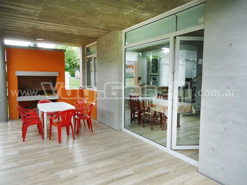 Alquilo Casa Geminis II en Villa Gesell zona Barrio Norte a 500 Mts de la Playa