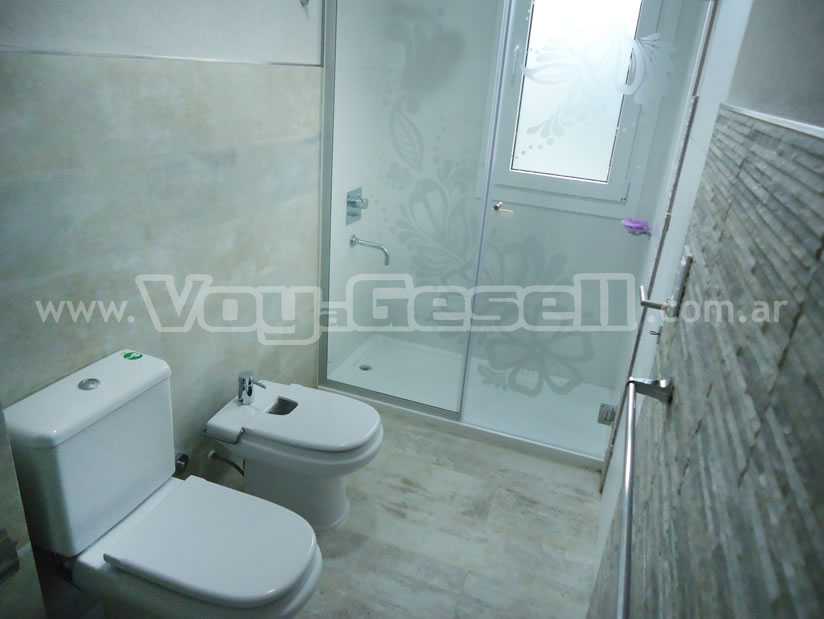 Alquilo Casa Geminis II en Villa Gesell zona Barrio Norte a 500 Mts de la Playa