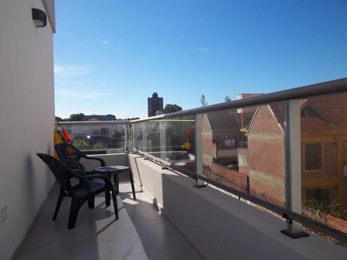 Alquilo Departamento Gesell 365 1F en Villa Gesell zona Centro Comercial a 10 mts de la Playa