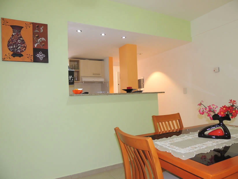 Alquilo Departamento Gesell 365 1F en Villa Gesell zona Centro Comercial a 10 mts de la Playa 