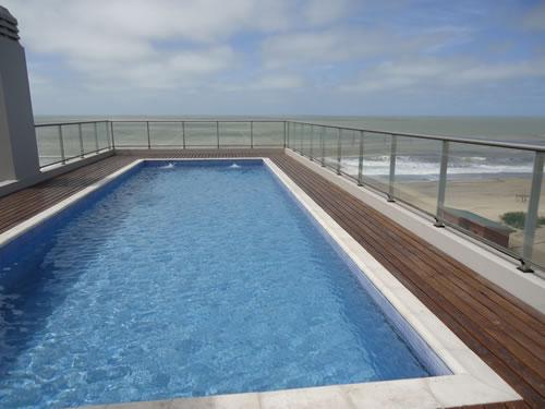 Alquilo Departamento Gesell 365 1F en Villa Gesell zona Centro Comercial a 10 mts de la Playa 