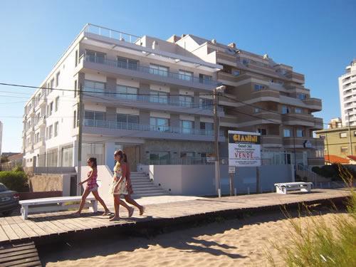 Gesell 365 1F: Departamento en Villa Gesell zona Centro Comercial