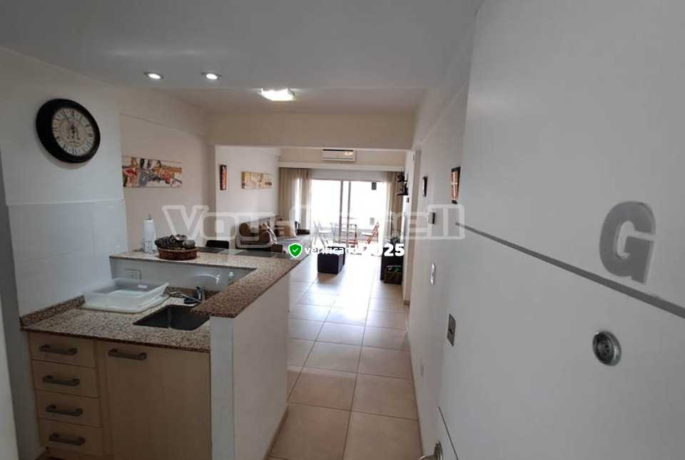 Alquilo Departamento Gesell 365 G en Villa Gesell zona Centro Comercial a 10 Mts de la Playa 