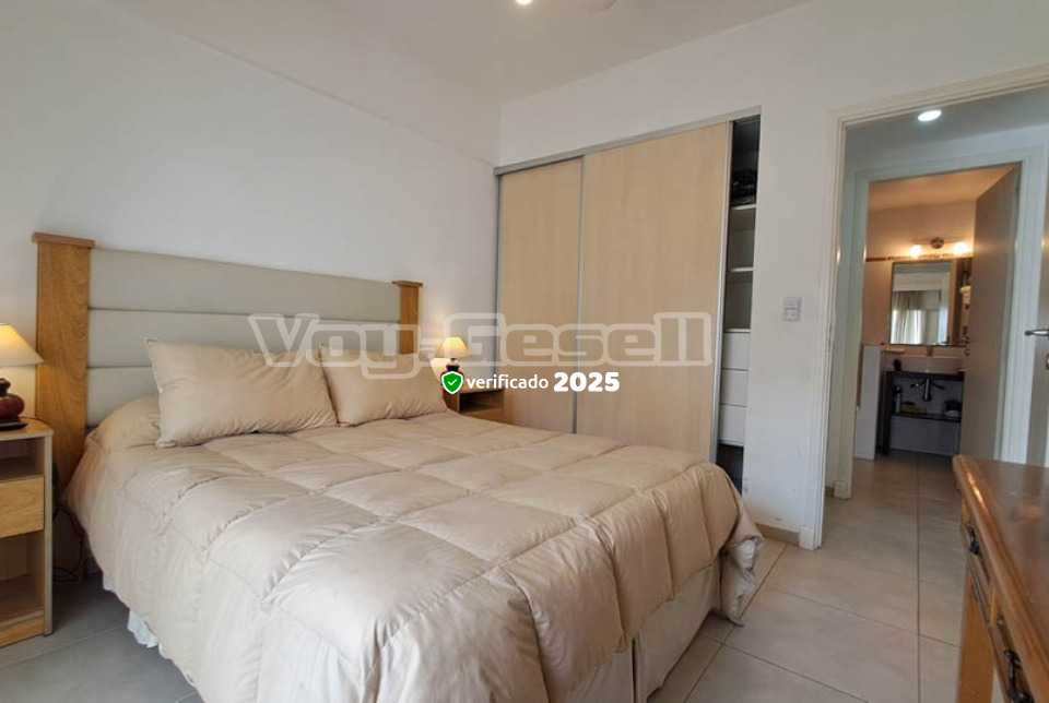 Alquilo Departamento Gesell 365 G en Villa Gesell zona Centro Comercial a 10 Mts de la Playa