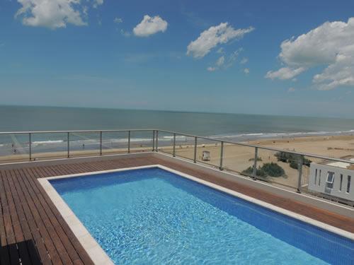 Alquilo Departamento Gesell 365 PB B en Villa Gesell zona Centro Comercial a 10 Mts de la Playa