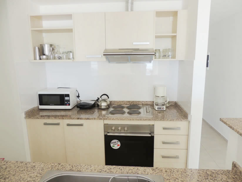 Alquilo Departamento Gesell 365 PB B en Villa Gesell zona Centro Comercial a 10 Mts de la Playa 