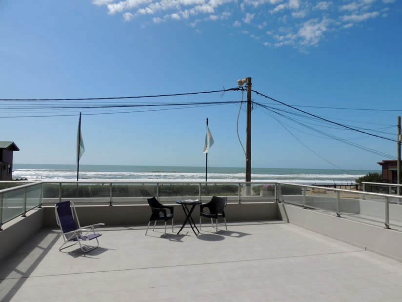 Alquilo Departamento Gesell 365 PB B en Villa Gesell zona Centro Comercial a 10 Mts de la Playa
