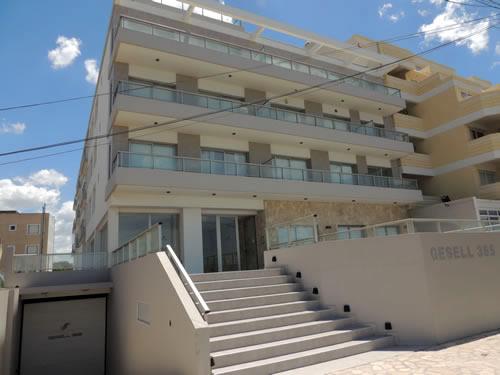 Gesell 365 PB B: Departamento en Villa Gesell zona Centro Comercial
