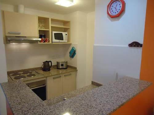 Alquilo Departamento Gesell 365 PB G en Villa Gesell zona Centro Comercial a 5 Mts de la Playa 