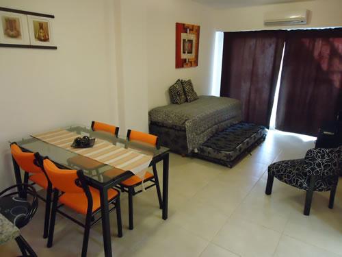 Alquilo Departamento Gesell 365 PB G en Villa Gesell zona Centro Comercial a 5 Mts de la Playa 