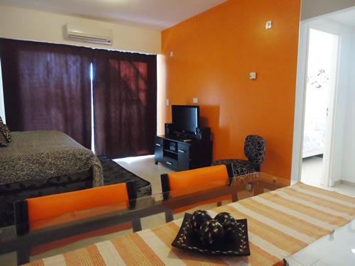 Alquilo Departamento Gesell 365 PB G en Villa Gesell zona Centro Comercial a 5 Mts de la Playa 