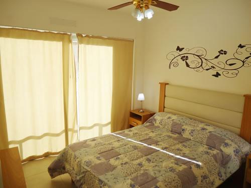 Alquilo Departamento Gesell 365 PB G en Villa Gesell zona Centro Comercial a 5 Mts de la Playa