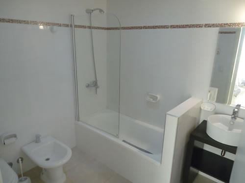 Alquilo Departamento Gesell 365 PB G en Villa Gesell zona Centro Comercial a 5 Mts de la Playa