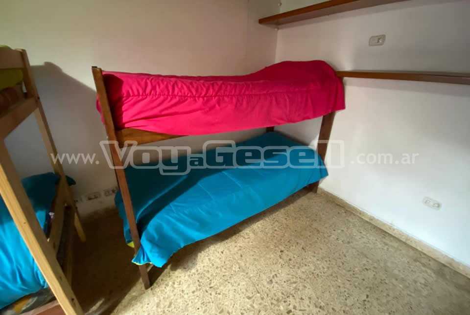 Alquilo Casa Giampa en Villa Gesell zona Centro Comercial 