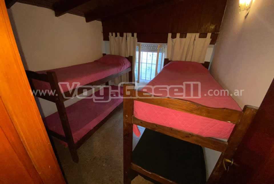 Alquilo Casa Giampa en Villa Gesell zona Centro Comercial 