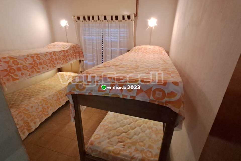 Alquilo Duplex Hilde en Villa Gesell zona Barrio Norte a 40 Mts de la Playa