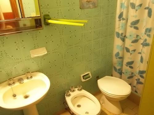 Alquilo Departamento Hola Ola en Villa Gesell zona Centro Comercial a 10 Mts de la Playa 