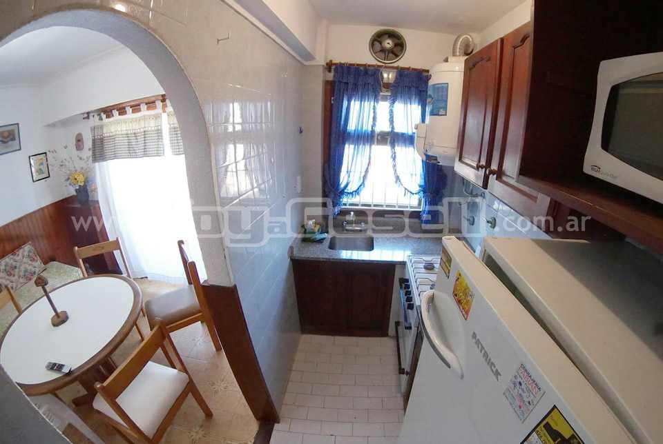 Alquilo Departamento Hola Ola en Villa Gesell zona Centro Comercial a 10 Mts de la Playa 