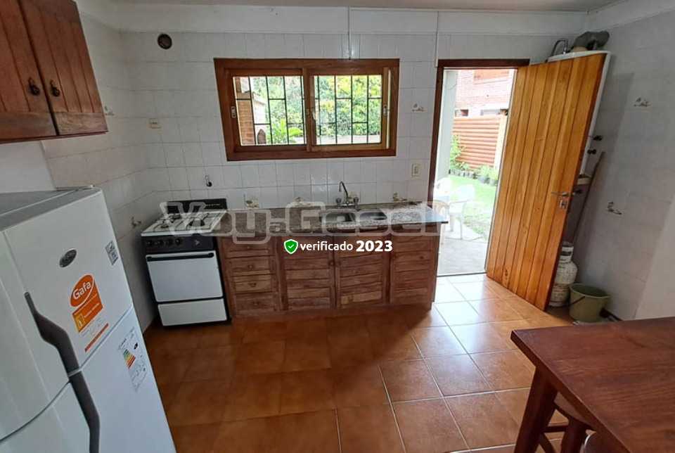 Alquilo Casa  Casa JD en Villa Gesell zona Barrio Norte a 190 Mts de la Playa 