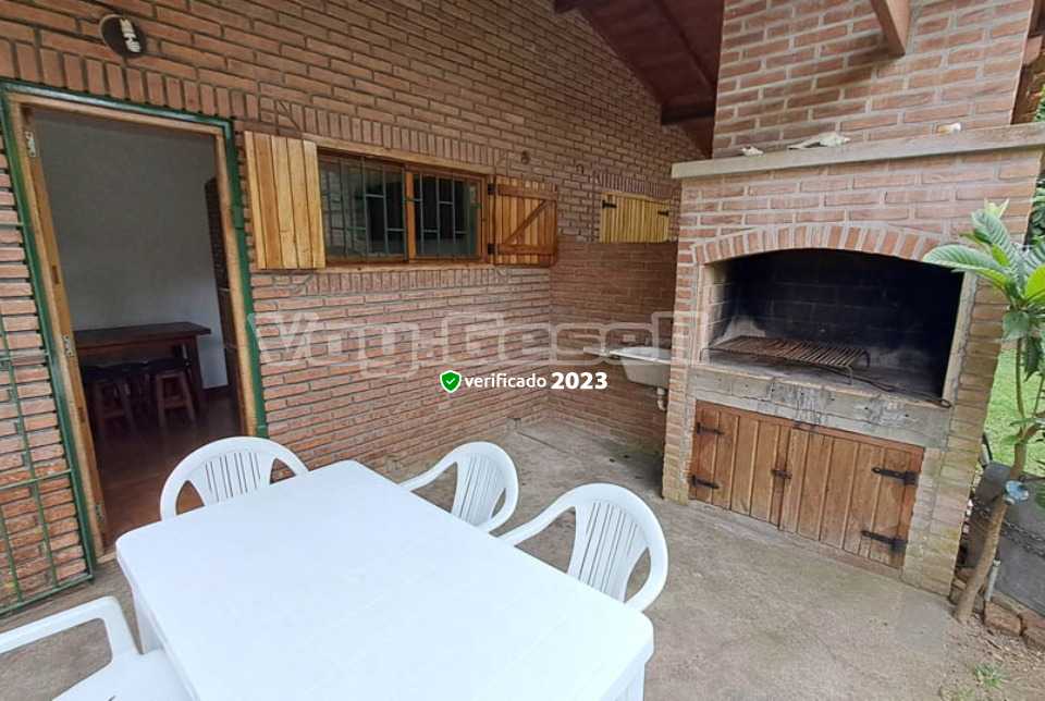 Alquilo Casa  Casa JD en Villa Gesell zona Barrio Norte a 190 Mts de la Playa 
